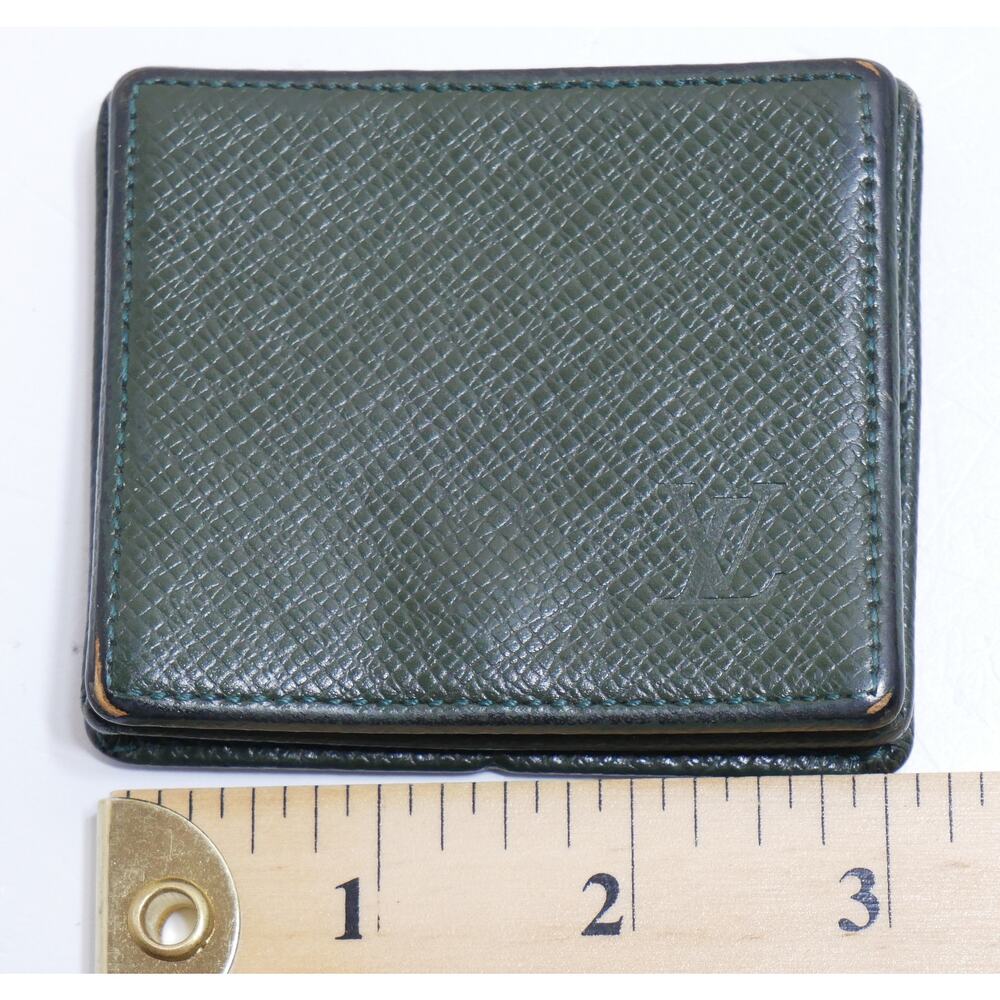 Authentic LV Louis Vuitton Taiga Green Leather Coin Case Holder Wallet